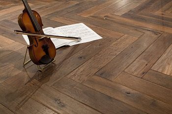 herringbone flooring pattern