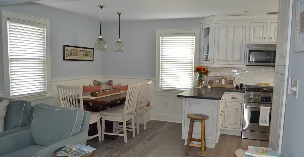 White Oak Floors for New Jersey Breakfast Nook