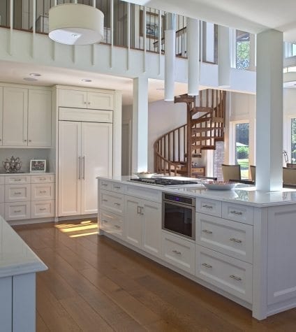 Rift and Quartersawn White Oak in an Open Concept Kitchen