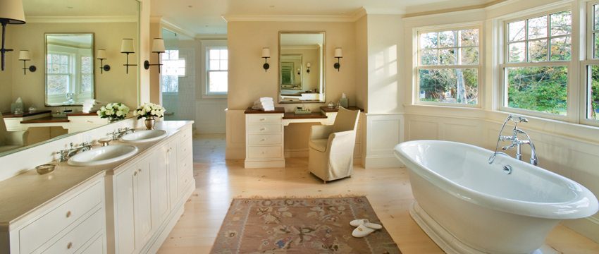 Beautiful bathroom with hardwood flooring